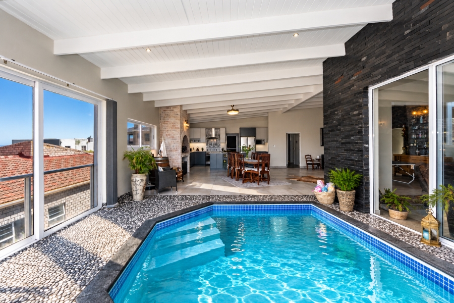 5 Bedroom Property for Sale in Myburgh Park Western Cape
